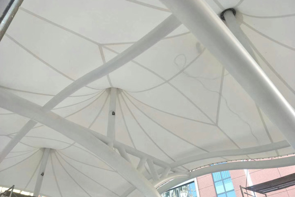 西宁异形结构工程在城市广场与特色建筑中的美学价值提升